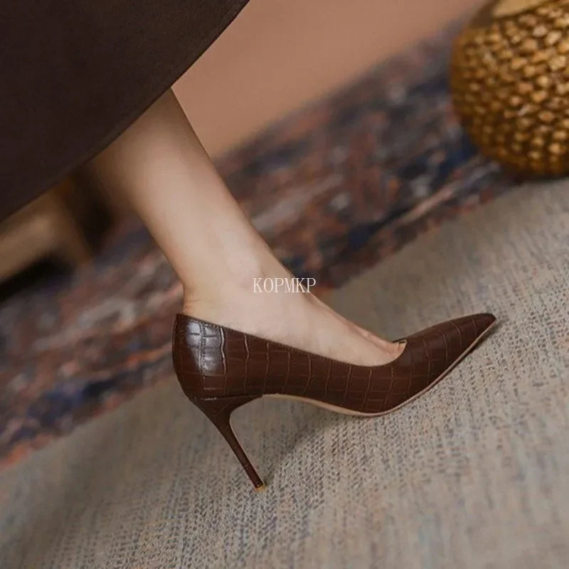 2024 Spring/Summer Sexy Brown Comfortable Full Match High Heel Shoes Womens Thin High Heel Single Shoes Womens Zapatos De Mujer 240612