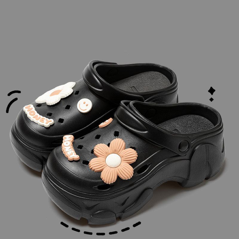 Luxury designer shoes in black and white 2024 Summer New External Wearing Heightened Cake Heel Garden EVA Baotou Cool Slippers Thick Sole Hole Shoes F