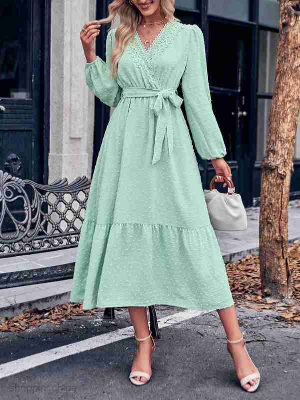 Basic Casual Women Dresses Autumn/Winter Women's New Fashion Solid Color V-neck Lace Waist Tie Dress