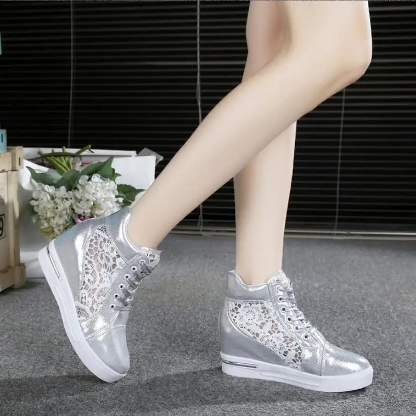 Womens wedge-shaped platform sports shoes rubber leather high heels shoelaces toe and toe height increase reptile white 240614