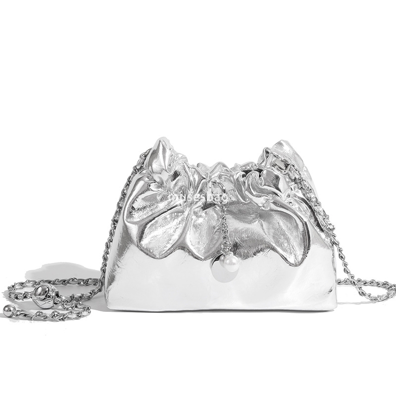 New handbag for women niche light luxury pleated cloud bag chain strap crossbody bag, fashionable and versatile one shoulder bucket bag