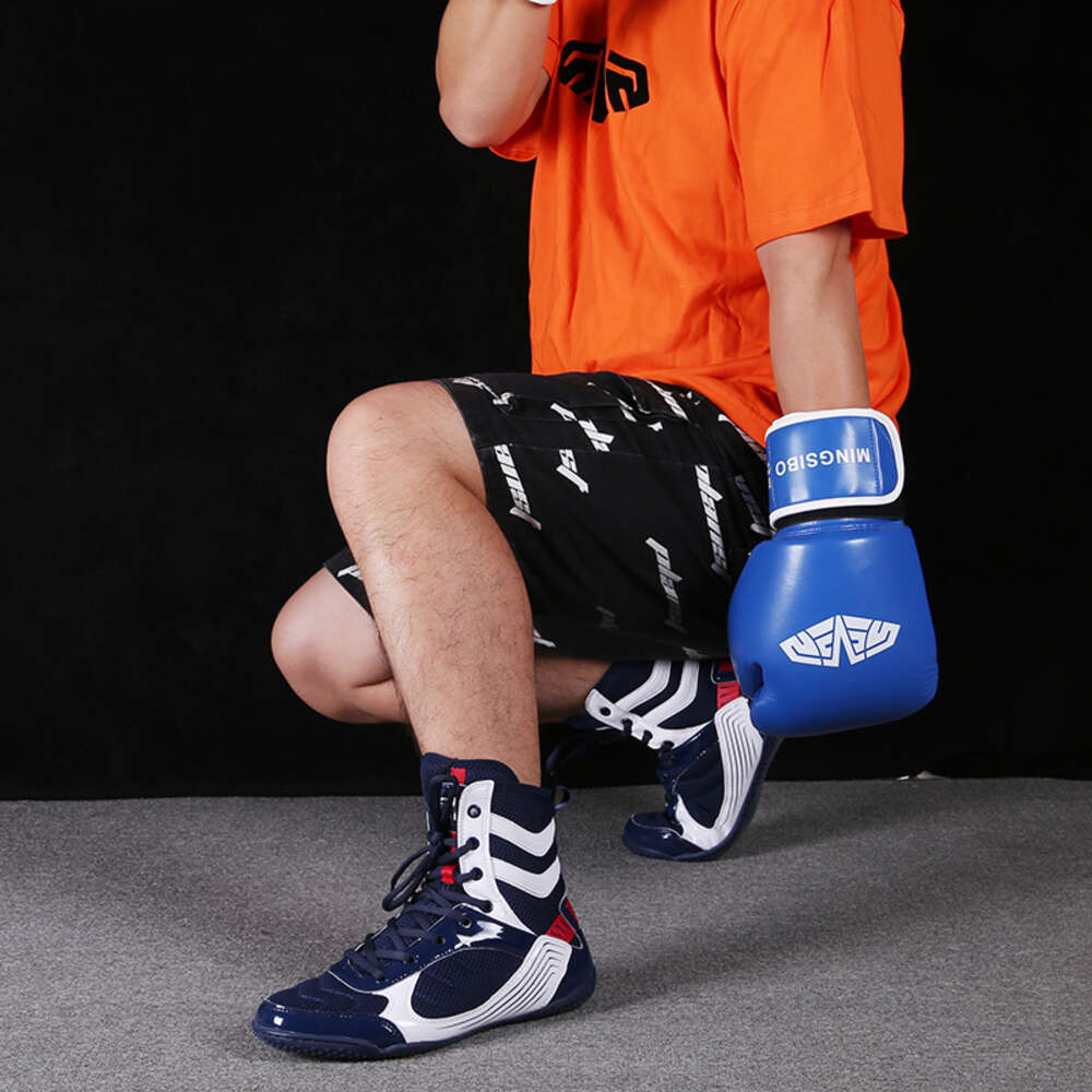New High Quality Leather Men's Professional Boxing and Wrestling Shoes