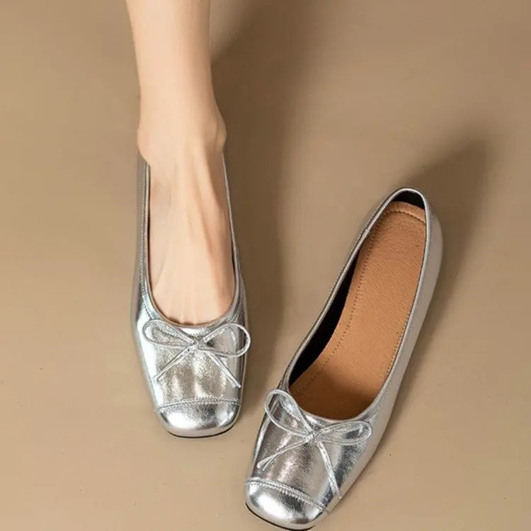 French Silver Mary Shoes Womens Light Mouth perfume Style Bow Single Shoes Mild Ballet Flat Shoes Womens 240614