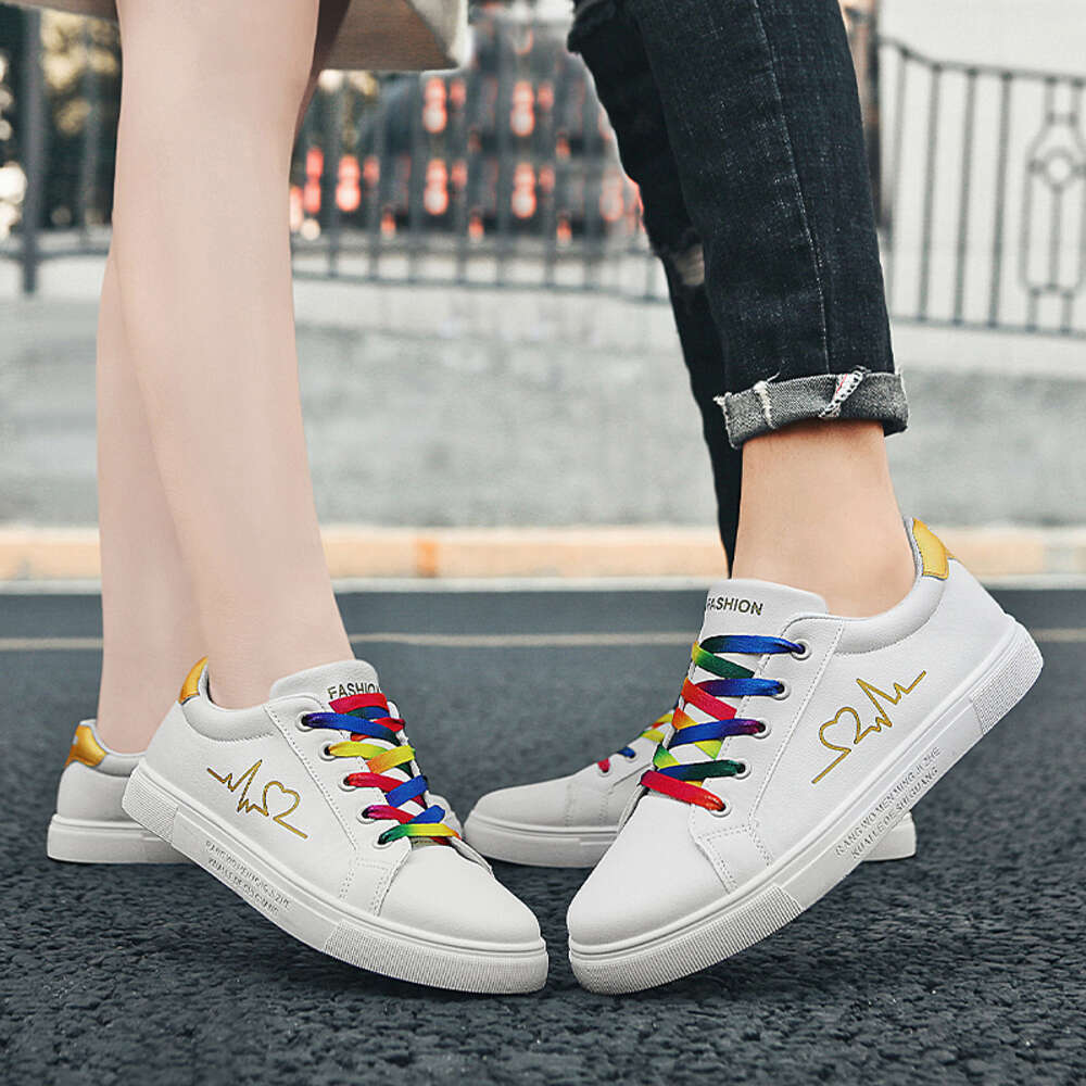 Hot selling Fashion Little White Low Top Board Couple Lightweight Classic Youth Casual Shoes