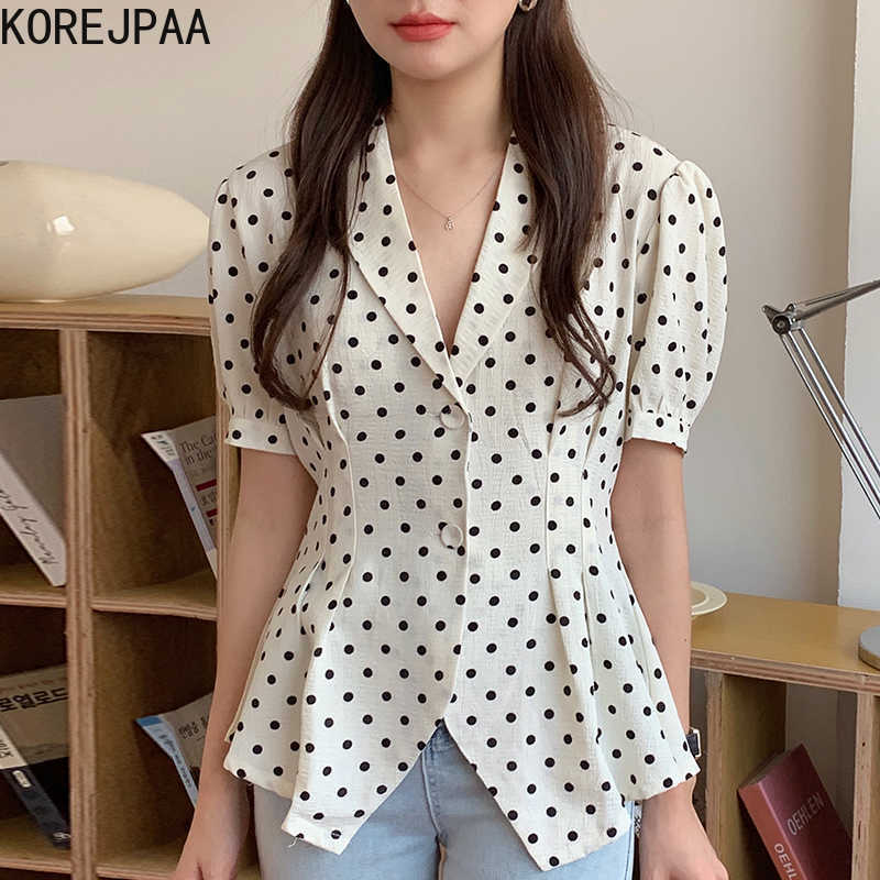 Korejpaa Women Shirt Summer Korean Chic Ladies Retro Lapel Two Button Slimming Pleated Waist Puff Sleeve Wave Dot Blouses 210526