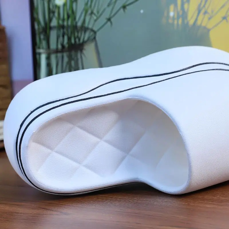 Womens Anti slip Elevator Slide White Thick Bottom EVA Slide Womens Fashion Home Platform Slide Summer Coat Sandals 240612