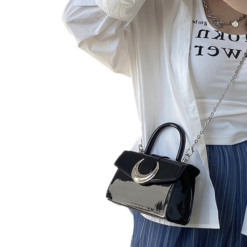 Advanced Moon Lock Buckle Bag for Women's New Silver Square Lacquer Leather Bag Handbag Chain Single Shoulder Crossbody Bag