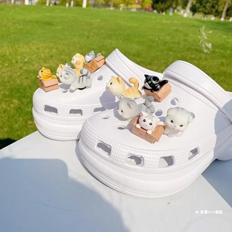 Fun Cat DIY Shoes Charming Cute Cartoon Sandals Accessories Fashion Trend Garden Shoes Decoration Cute Set 240612