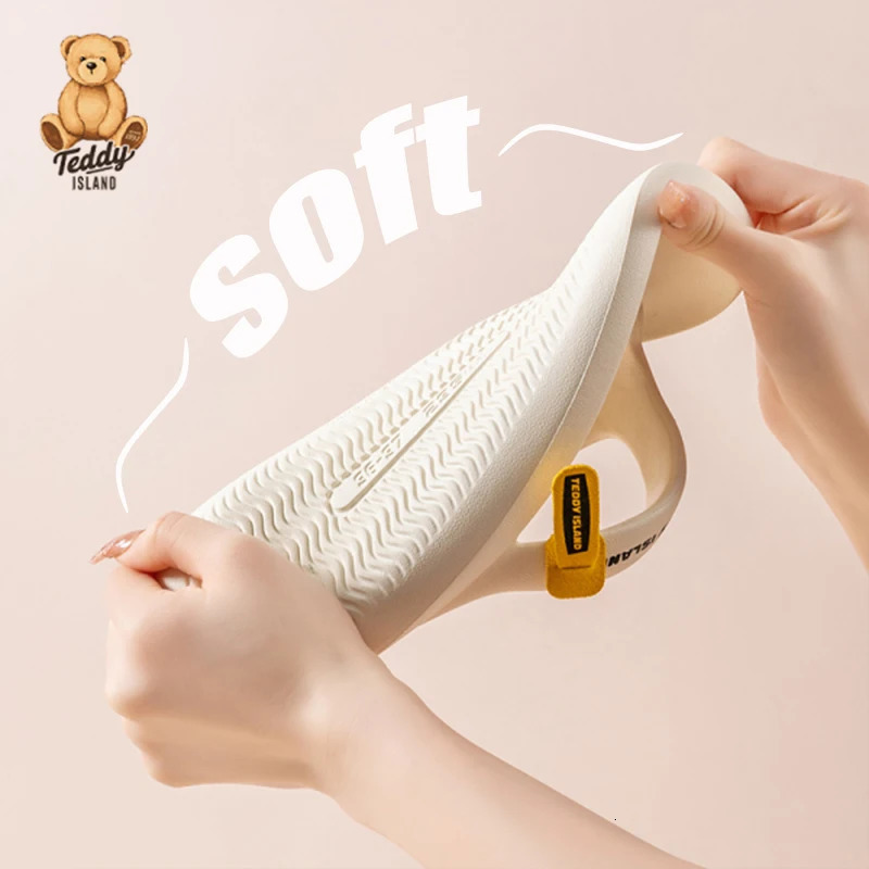 Mens and womens bathroom slippers with soft soled EVA anti slip summer indoor and outdoor beach slippers 240612