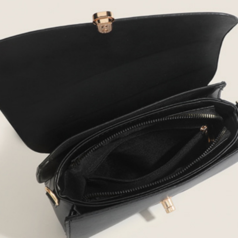 High quality urban minimalist stick bag new fashionable and luxurious chain underarm saddle bag versatile single shoulder crossbody bag for women