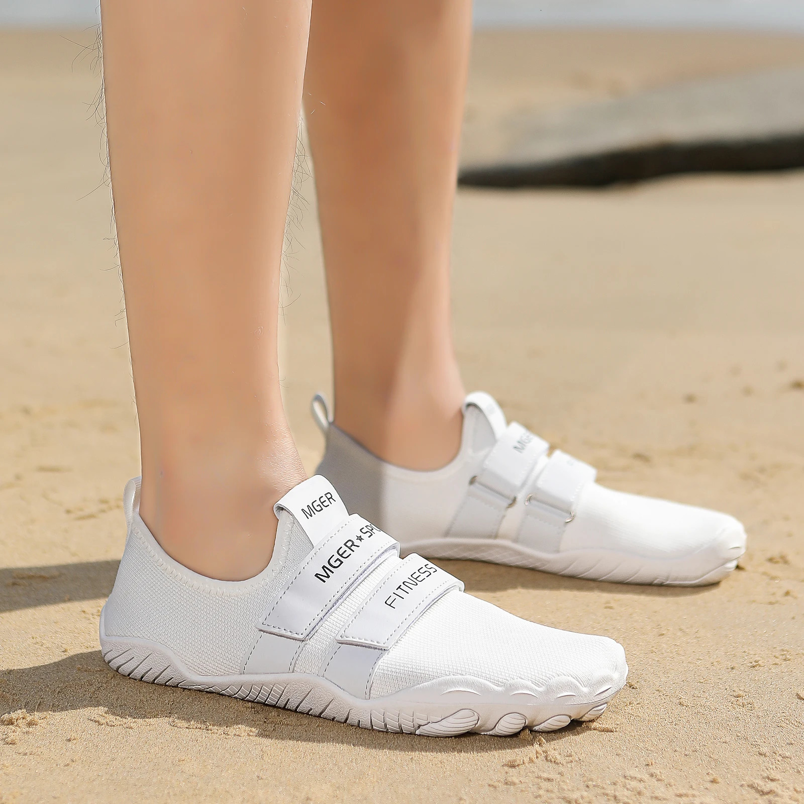 Womens Slip-On Water Shoes Quick Dry Barefoot Lightweight Aqua Shoes Beach Swim Pool Hiking Sport Shoes 240615
