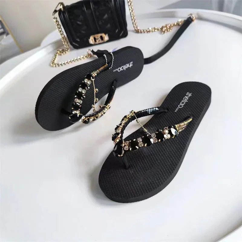 Womens Slippers 2024 Summer Comfortable Beach Anti slip Soft Sole Casual Flip Top Womens Water Diamond Chain Shoes 240615