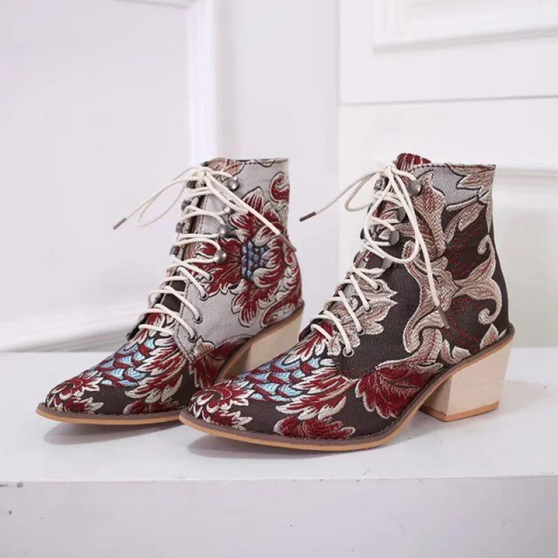 Thick Heel Lace Womens Shoes Embroidered 35-43 Plus Size Fashion Retro Warm Short Boots Botas Femininas 240614