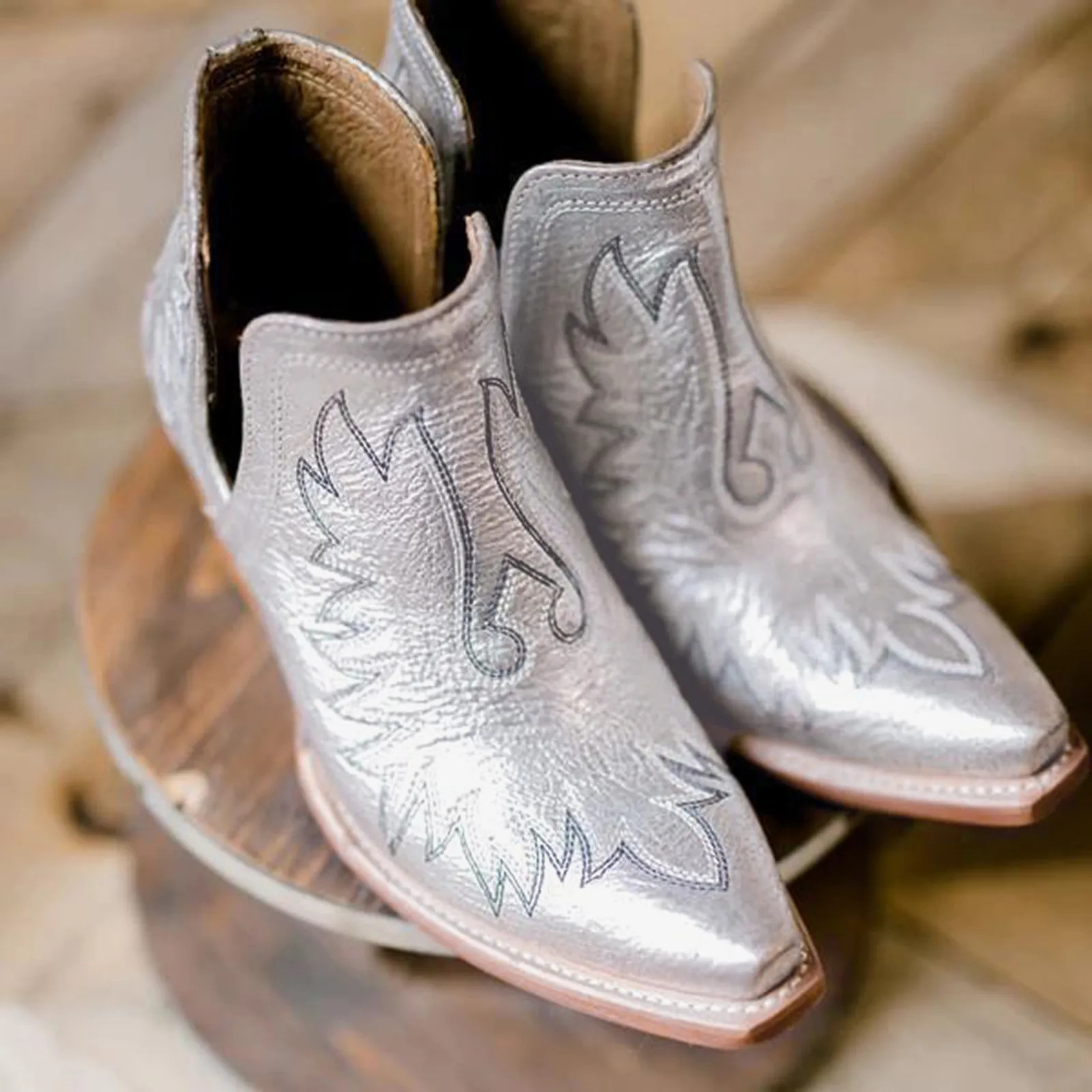 Womens embroidered denim boots pointed toes Chelsea ankle boots square high heels short womens boots skates Bottas de Mujer 240614