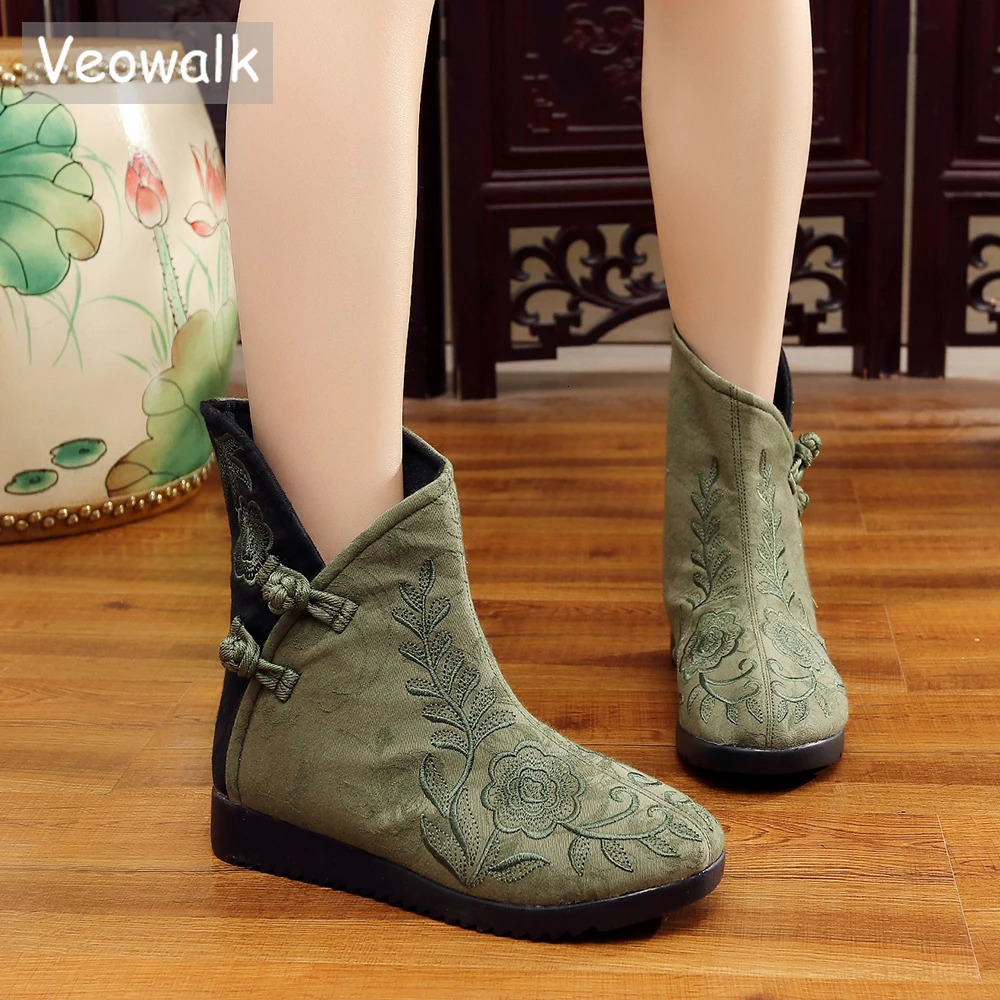 Veowalk Retro Winter and Autumn Womens Cotton Fabric Short Ankle Boots Comfortable and Soft Womens Boots Embroidered Shoes Green Beige 240614