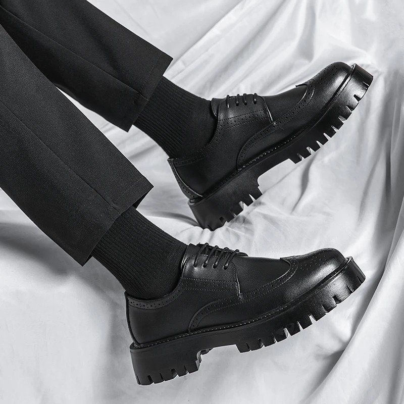 British Style Brogue Shoes for Men Business Casual Fashion Commute Thick Sole Leather Shoes Male Platform Wedding Dress Shoes 240614