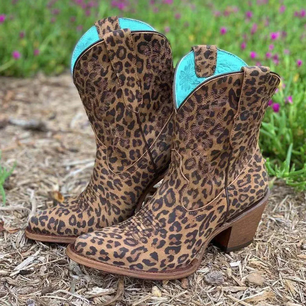 Embroiled Western Boots for Women Ankle Short Boots Cowboy girls slide on short and chubby high heels Vintage shoes 240614