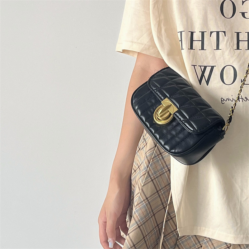 High end minimalist and trendy new women's bags with versatile diamond grid lock chain small bags single shoulder crossbody small square bags min