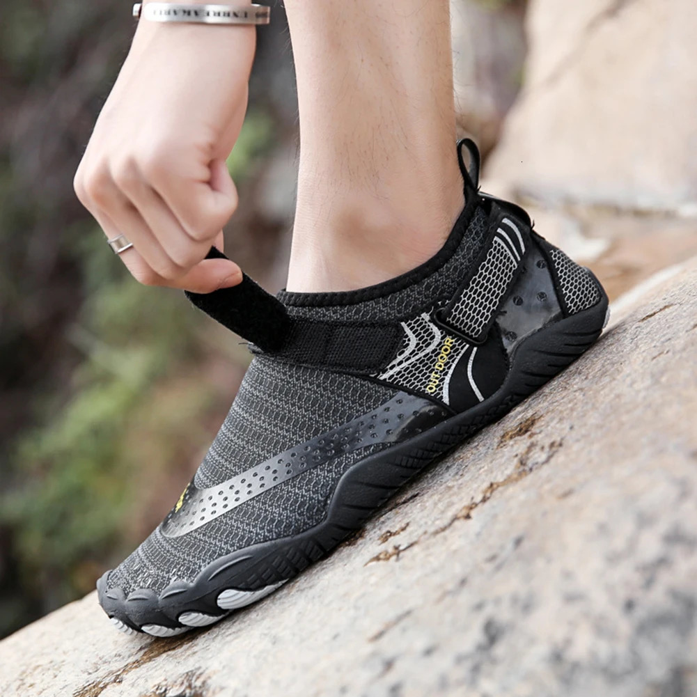 Mens beach swimming shoes Womens quick-drying water shoes Fitness sports shoes Couple wading shoes Color aqua shoes 240615