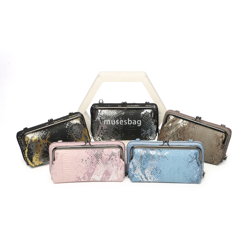 Designer Women's High Quality, Elegant and Fashionable Instagram Bright Face Snake Pattern Texture Simple and Multi functional Single Shoulder Cr