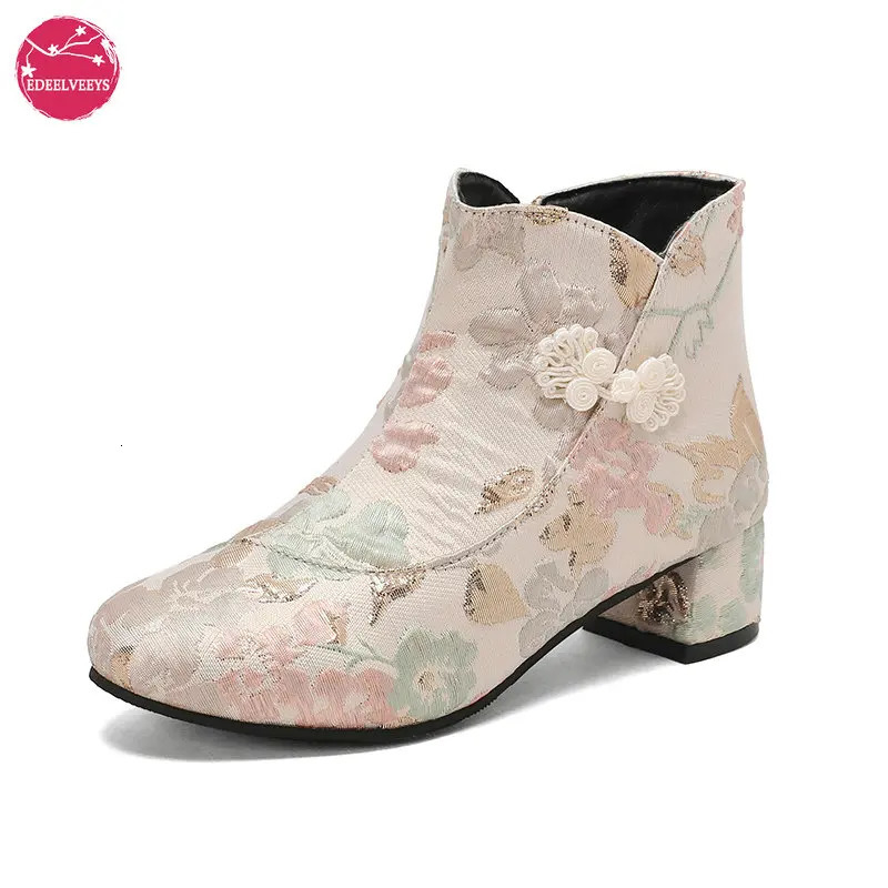 Chinese Ancient Embroidery Hanfu Womens Shoes Retro Embroidery Qipao Dress Boots Asian Traditional Womens Shoes 240614