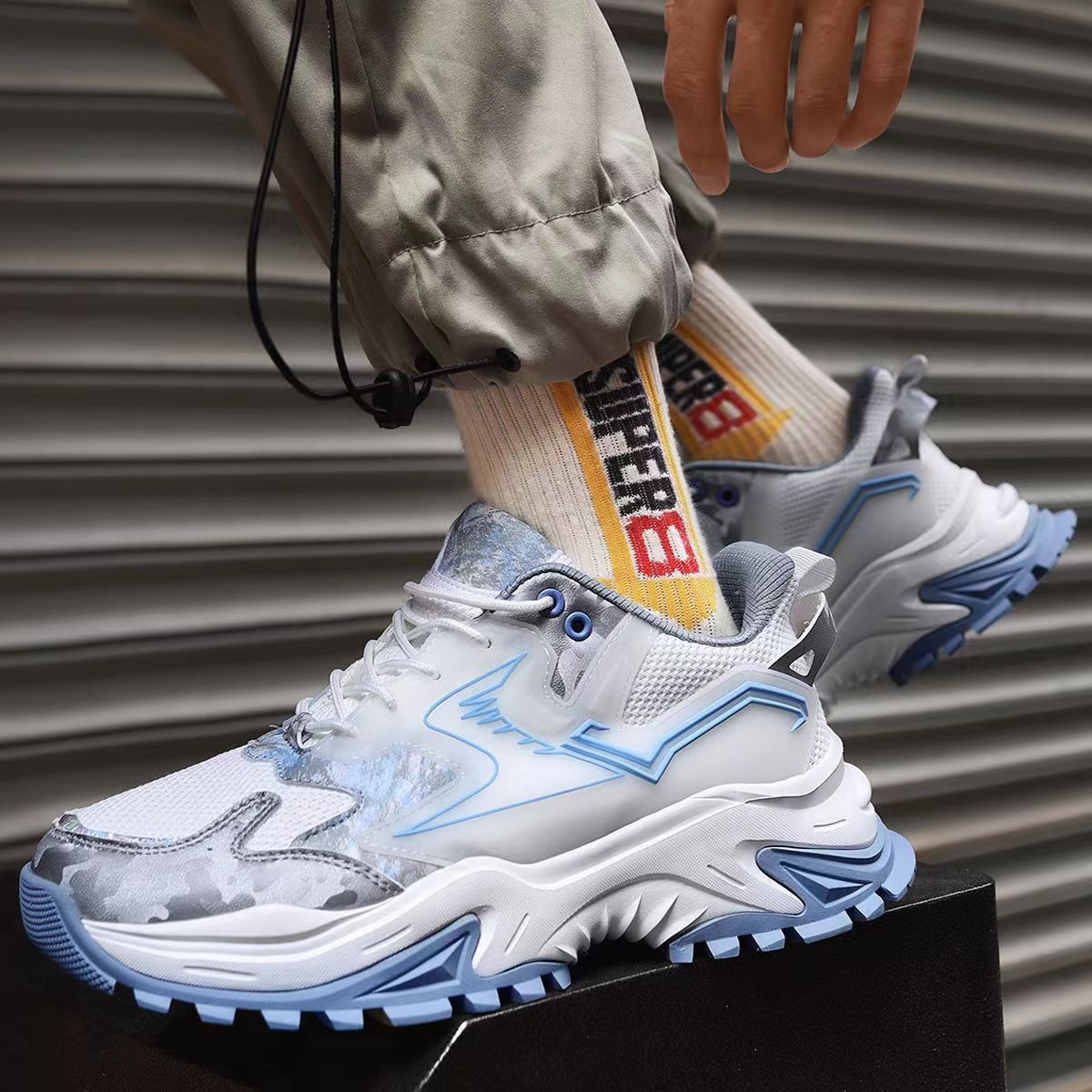 New summer flying woven men's shoes sneakers with mesh surface breathable coconut running casual shoes men's fashion shoes