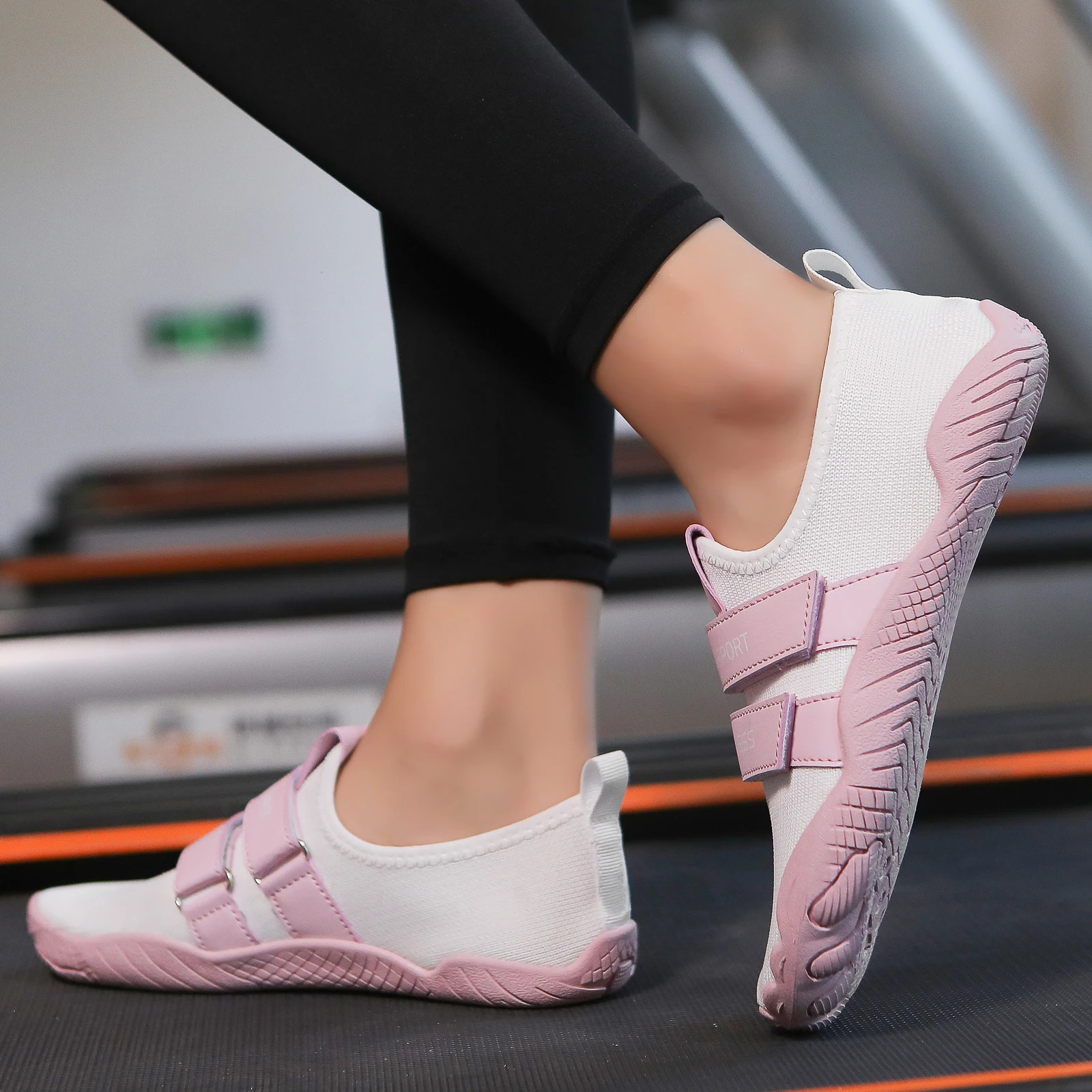 Womens Slip-On Water Shoes Quick Dry Barefoot Lightweight Aqua Shoes Beach Swim Pool Hiking Sport Shoes 240615