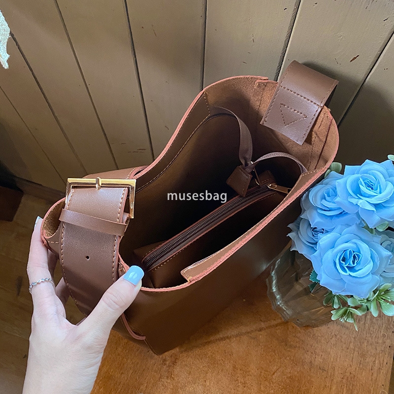 European and American Retro Bag PU Women's New Tote Bucket Bag Wide Shoulder Strap Fashion Versatile One Shoulder Handheld Crossbody Solid Color 