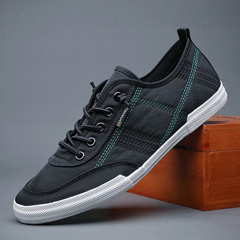 mens canvas shoes breathable and lightweight shoes mens shoes casual sports shoes slippers and sliding shoes 240614