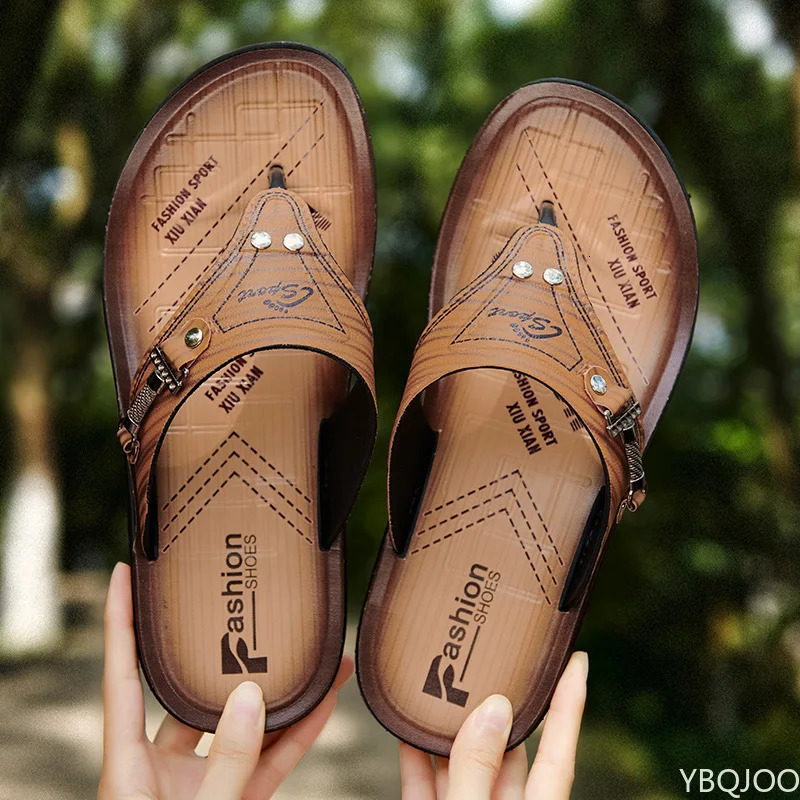 Handmade leather slider summer fashionable mens flip outdoor slider breathable and comfortable mens flip large size 240615