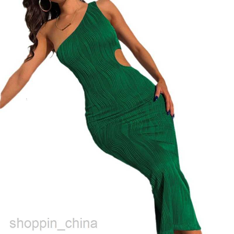 Basic Casual Women Dresses Women's New Sleeveless Solid Color Skew Shoulder Hollow Summer Women Dress PG521