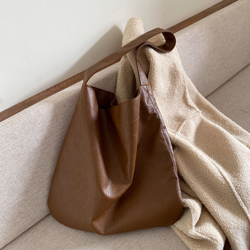 Tote bag for women with large capacity for daily wear new fashionable and simple single shoulder underarm shopping bag fashionable and versatile soft 