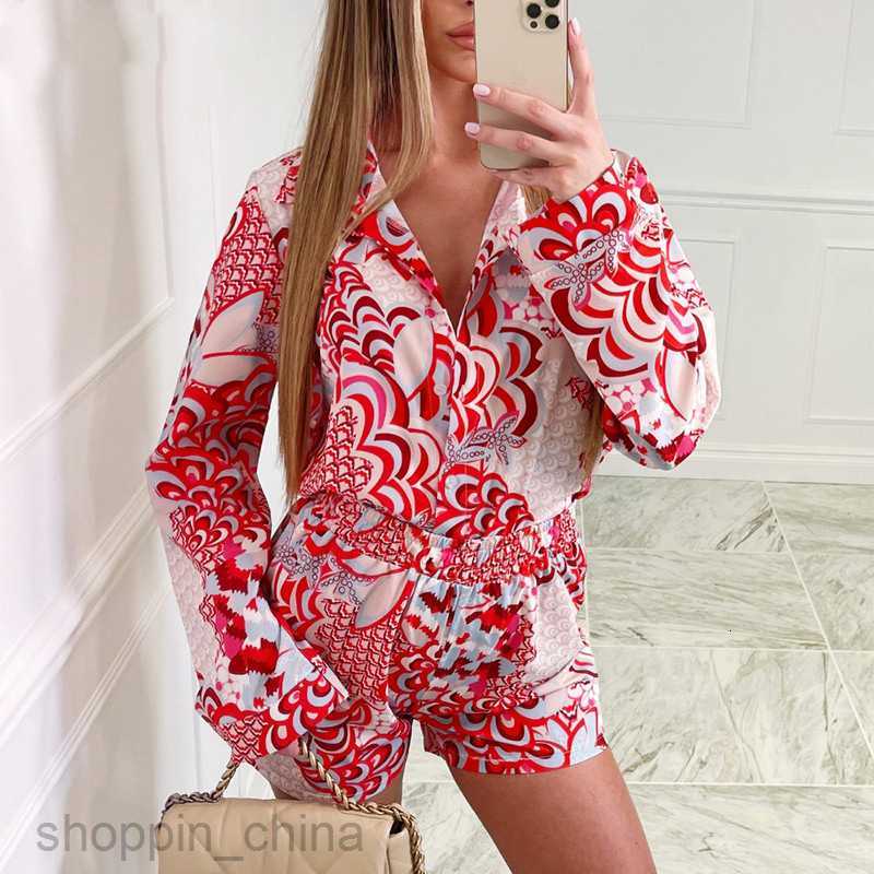 Women's Two Piece Sets Pants Women's fashion casual suit beach sunscreen suit long sleeve shirt shorts three piece headscarf set