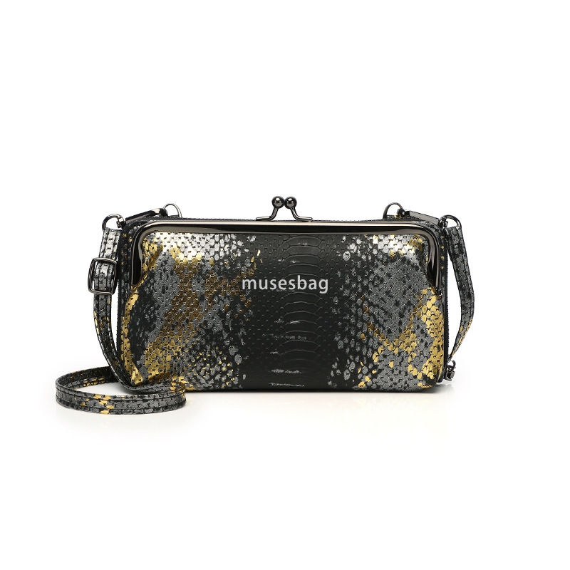 Designer Women's High Quality, Elegant and Fashionable Instagram Bright Face Snake Pattern Texture Simple and Multi functional Single Shoulder Cr
