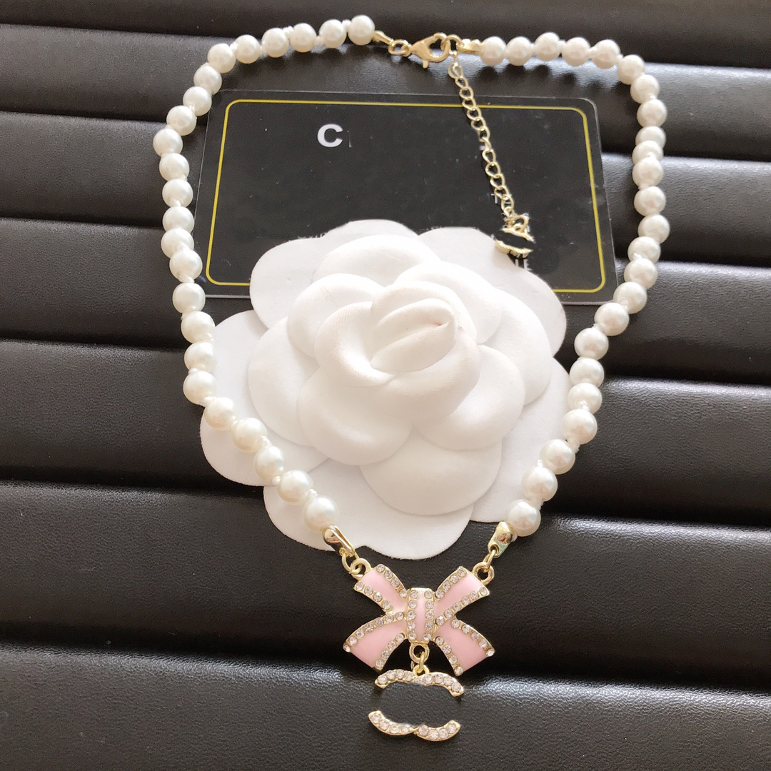 Retro Brand Designer Pendants Necklaces Crystal Pearl Letter C Choker Pendant Necklace Fashion Women Sweater Chain Jewelry Accessories