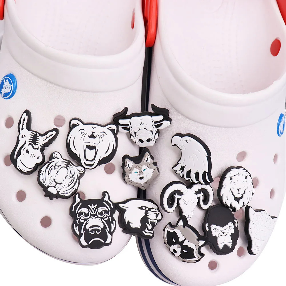 50 pieces of Whalesale Cool Animal Eagle Bull Lion Orangutan Argali Shoe Buckles Charming Adult Decoration DIY Childrens Backpack 240615