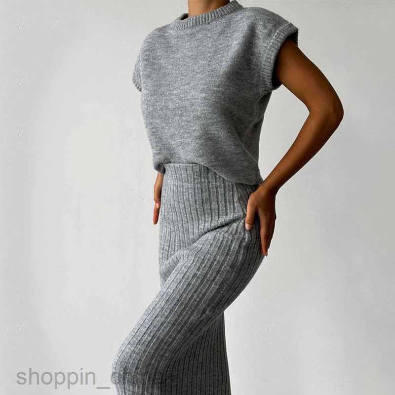 Two Piece Dress Sets New Women's Sleeveless Top Slim Long Skirt Bottom Women's Autumn/Winter Fashion Solid Color Set