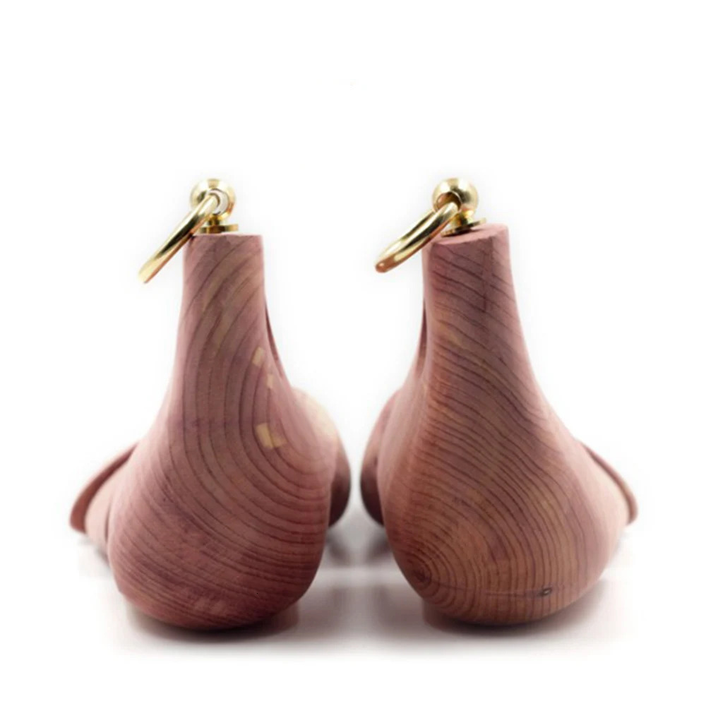 1 pair of red cedar wood adjustable shoe shaped mens shoe tree stretching brackets used for mens boot expander equipment 240615
