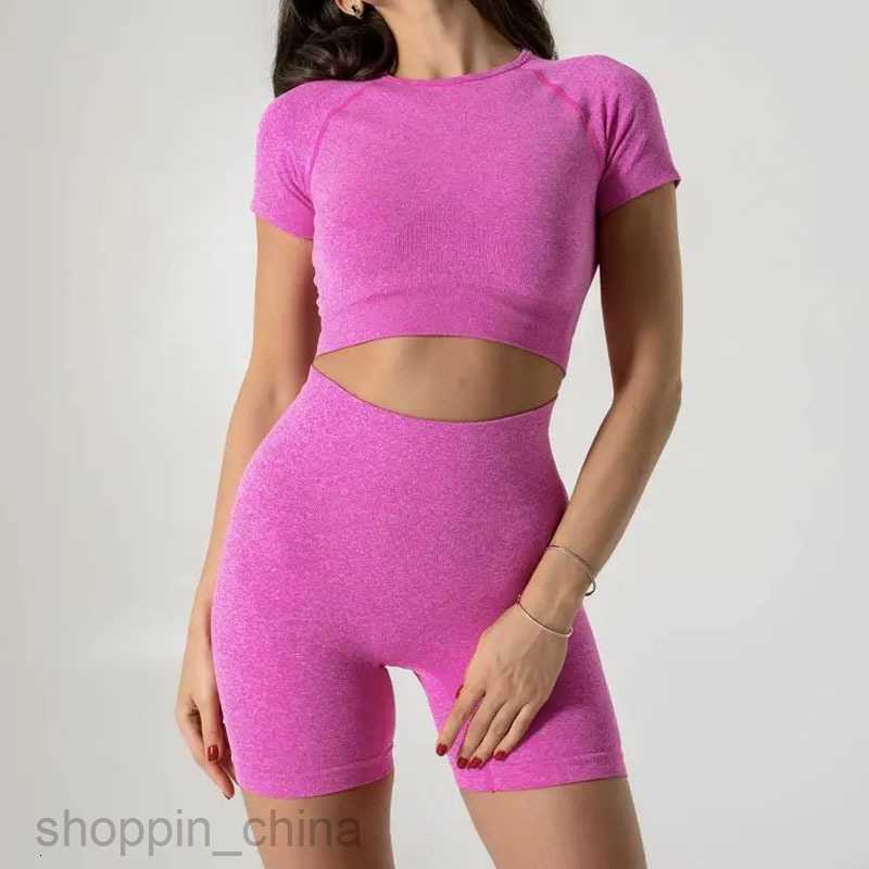 Women's Tracksuits Women's sexy tight seamless shorts sports and fitness set short sleeved solid color yoga suit set Sets