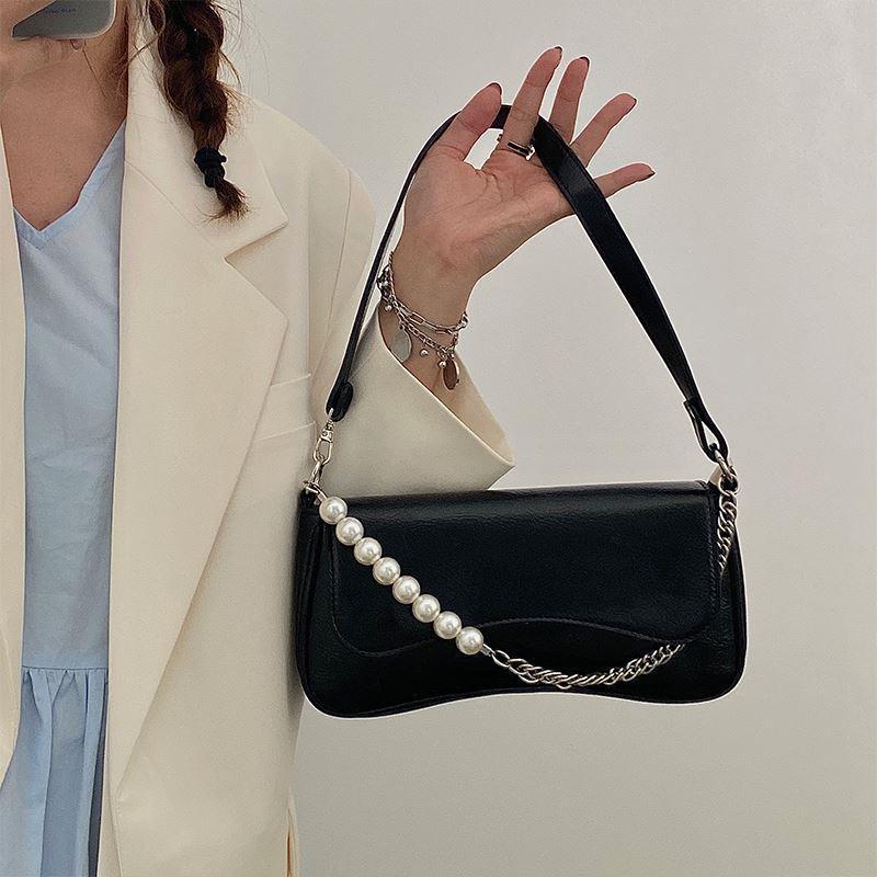 High quality soft leather beaded design, niche underarm bag women new trendy and fashionable pearl chain versatile shoulder bag handbag