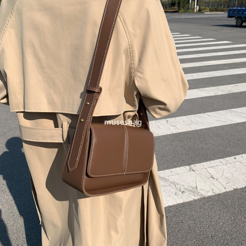 New urban minimalist style tote bag with a lid, large capacity bag women's retro single shoulder crossbody bag women's bag high-end and styl