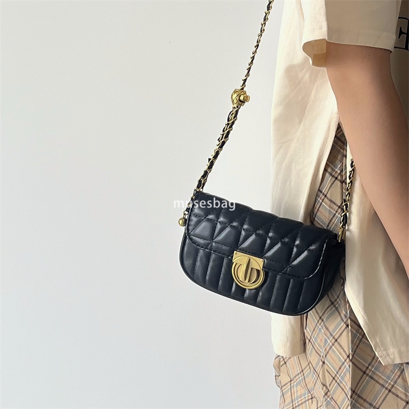 High end minimalist and trendy new women's bags with versatile diamond grid lock chain small bags single shoulder crossbody small square bags min