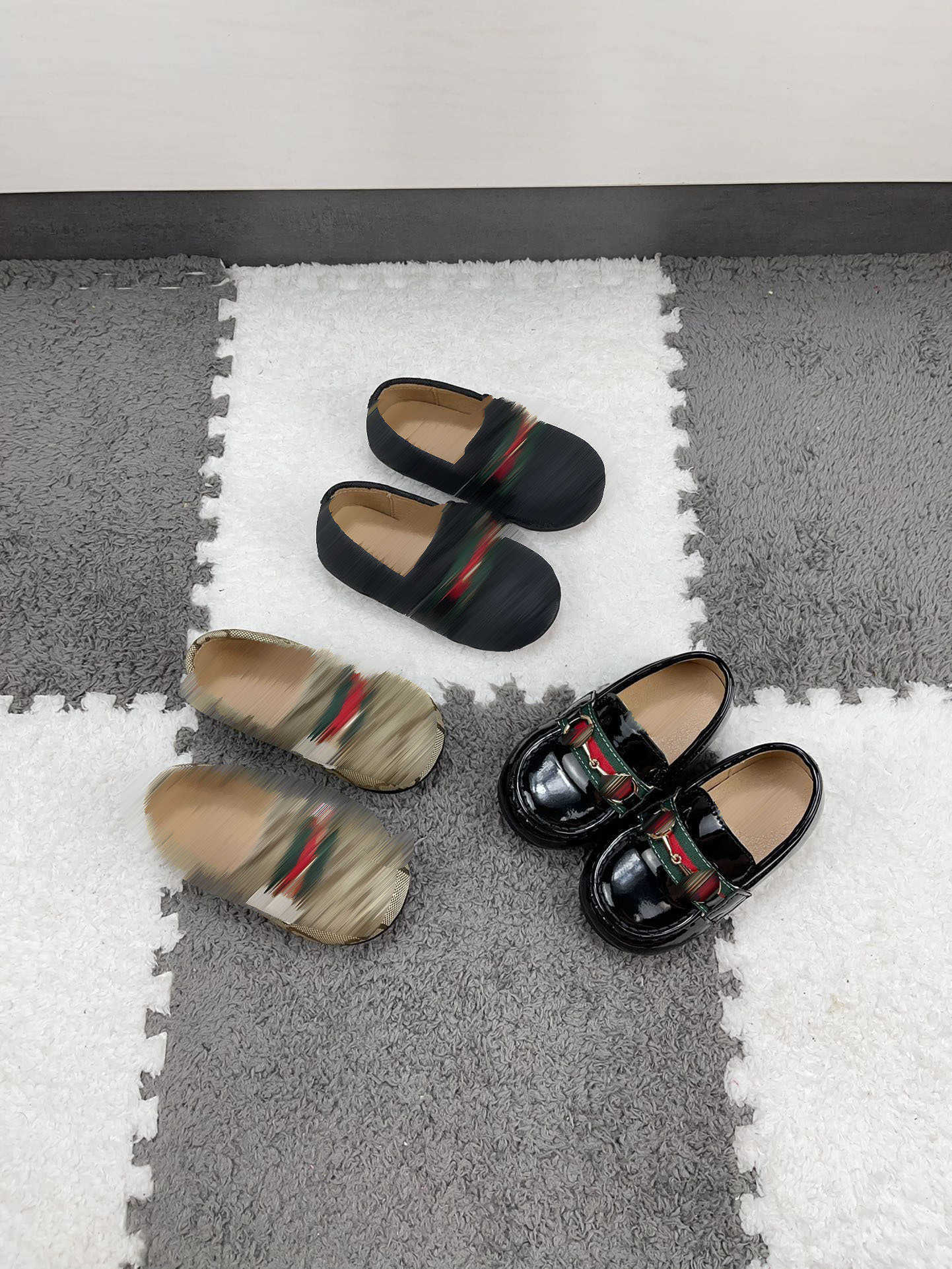 Nouveau nouveau-né pour bébé chaussures concepteurs de baskets pour tout-petits taille 21-28 Boîte emballage accessoire accessoire de haute quali