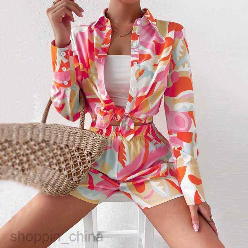 Women's Tracksuits Beach resort style printed long sleeved shirt straight shorts two-piece women set PG2902 Sets