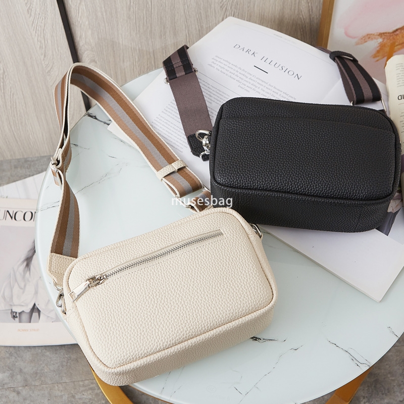 Designer Women's High end Fashion High end Bag New Classic Retro Multi functional Small Square Bag Wide Shoulder Strap Single Shoulder Oblique St
