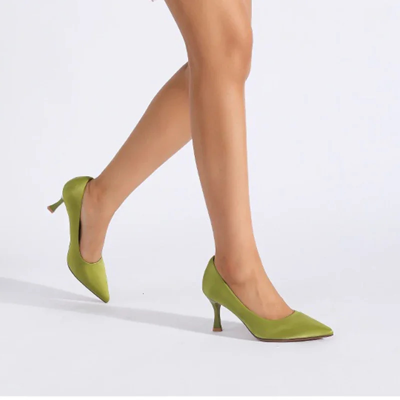 2024 Women 7.5cm High Heels Prom Pumps Lady Sexy Satin Nightclub High Heels Female Fashion Concise Pointed Toe Shallow Shoes 240615