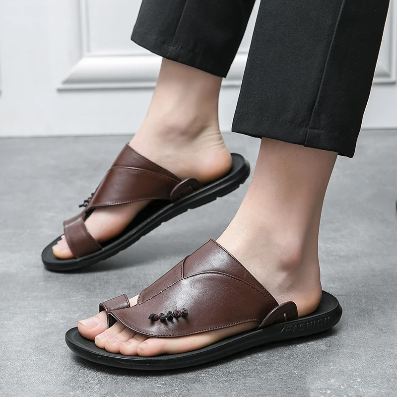 Mens Summer Sandals and Slippers Mens Leather Sandals Adult Breathable Beach Shoes Non slip Open Leather Sandals 240615