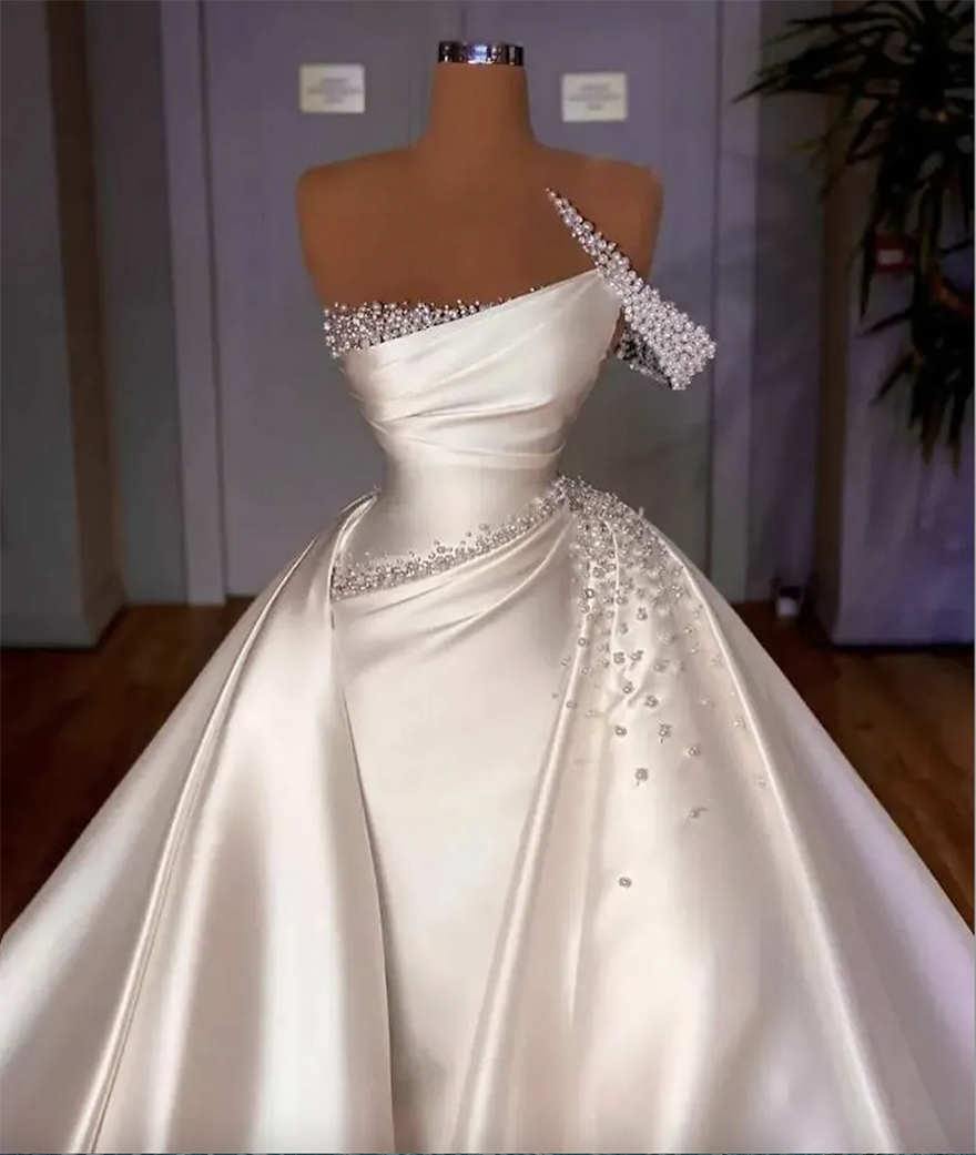 Elegant Satin Church Wedding Dress 2024 Vintage One Shoulder Pearls Beaded Ruched A Line Wedding Bride Gowns Arabic Dubai Vestido De Noiva