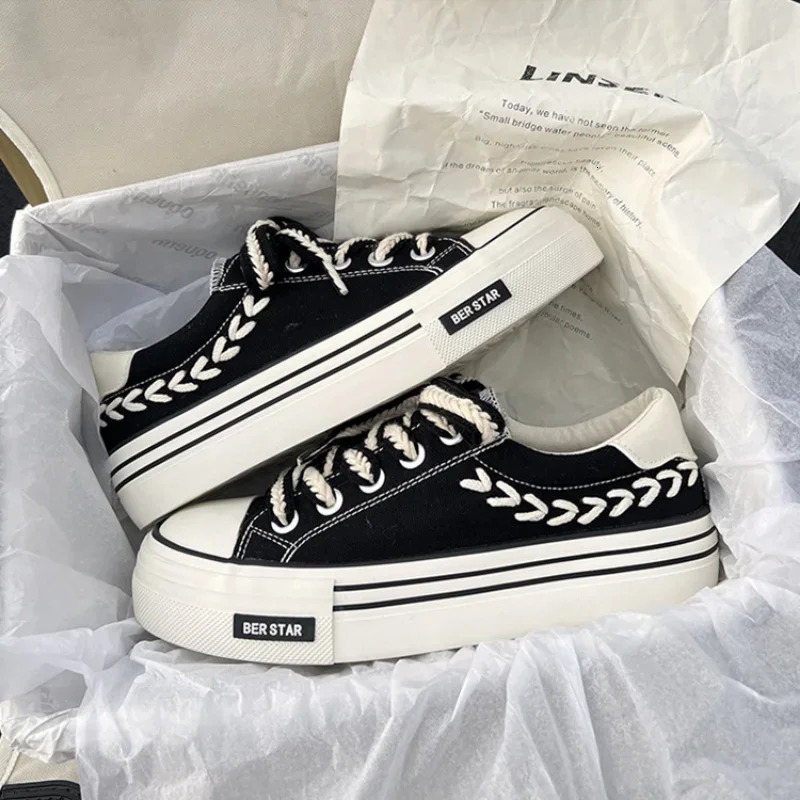 Womens platform canvas shoes with high thickening thickness are suitable for young girls outdoor es and womens thick soled shoes 240615