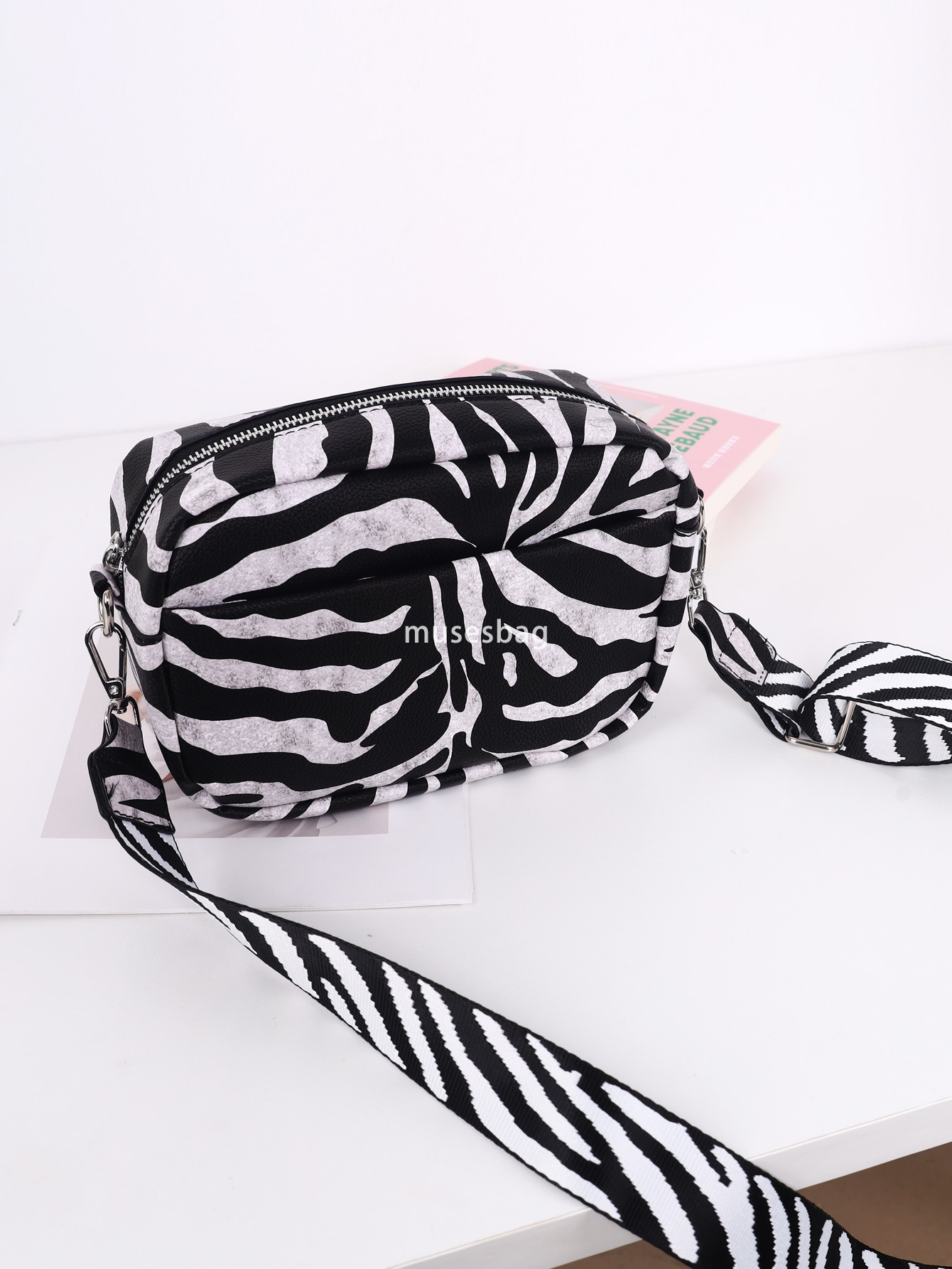 Designer women's high-quality stylish and versatile bag classic multifunctional large capacity PU crossbody shoulder bag small square bag
